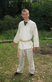 Льняной костюм.